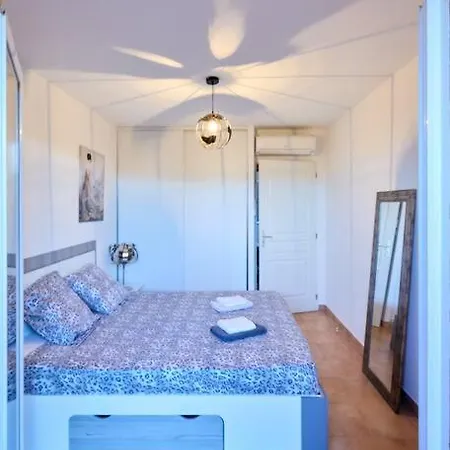 Beau 3 Pieces Avec Jardinet Et Cour, 5 Min Plages * Propriano (Corsica)