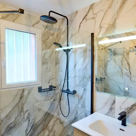 Beau 3 Pieces Avec Jardinet Et Cour, 5 Min Plages * Propriano (Corsica)