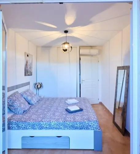 Beau 3 Pieces Avec Jardinet Et Cour, 5 Min Plages * Propriano (Corsica)