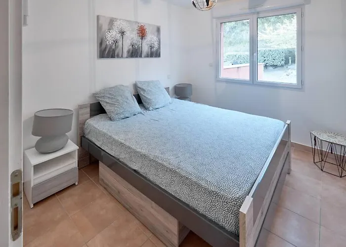 Beau 3 Pièces Avec Jardinet Et Cour, 5 Min Plages Appartement Propriano (Corsica)